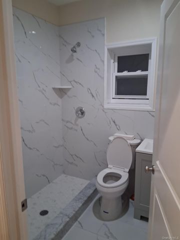 601 E 226th Street, Bronx, NY 10466