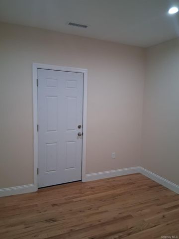 601 E 226th Street, Bronx, NY 10466