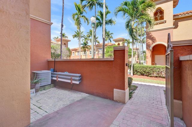 2315 Clipper Place, Fort Lauderdale, FL 33312