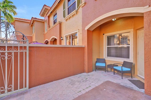 2315 Clipper Place, Fort Lauderdale, FL 33312