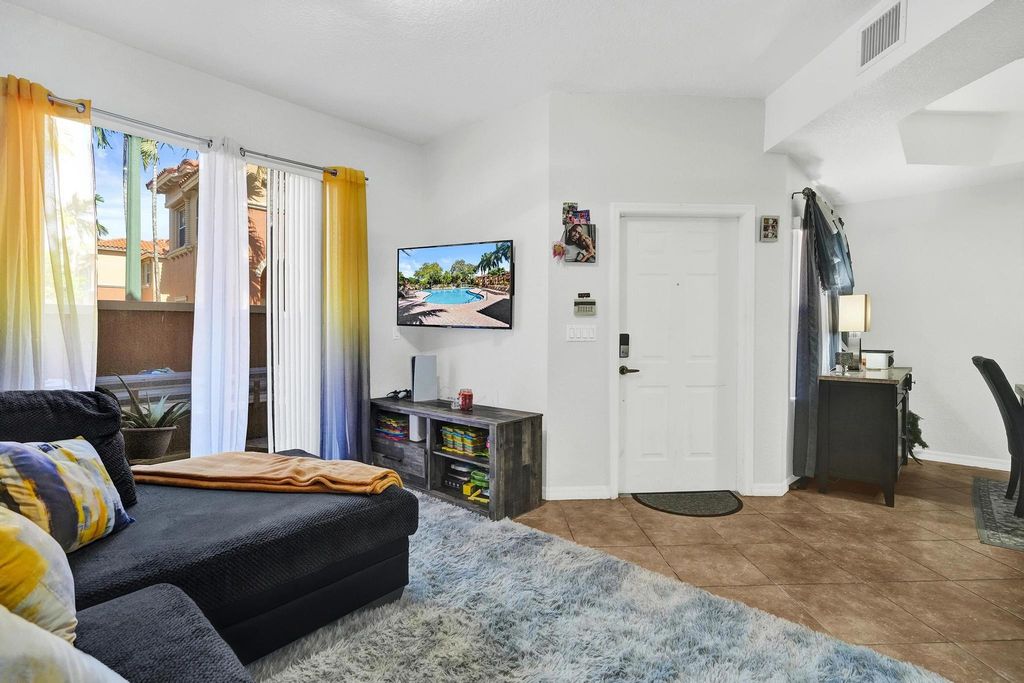 2315 Clipper Place, Fort Lauderdale, FL 33312