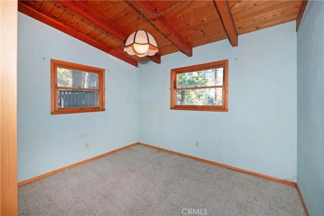 23915 Wildwood, Crestline, CA 92325