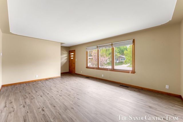 1230 Marion Avenue, Grand Haven, MI 49417