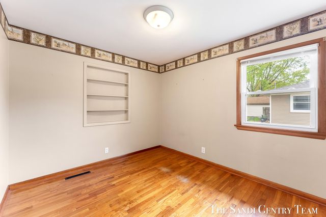 1230 Marion Avenue, Grand Haven, MI 49417