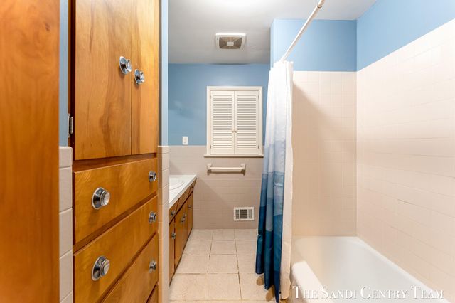 1230 Marion Avenue, Grand Haven, MI 49417