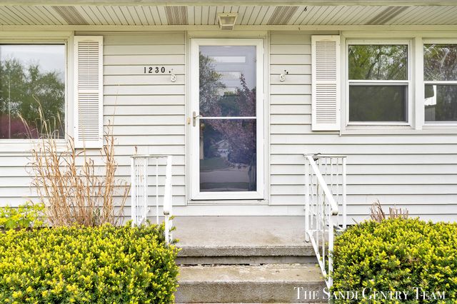1230 Marion Avenue, Grand Haven, MI 49417