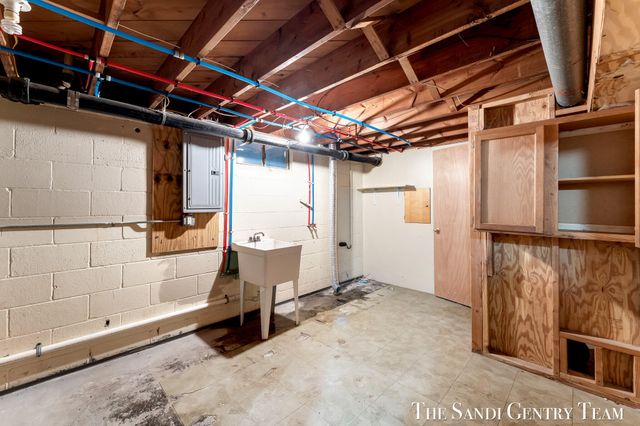 1230 Marion Avenue, Grand Haven, MI 49417