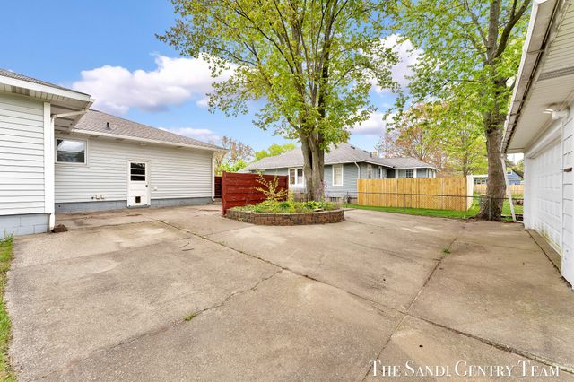 1230 Marion Avenue, Grand Haven, MI 49417