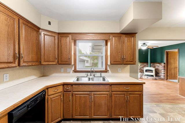 1230 Marion Avenue, Grand Haven, MI 49417