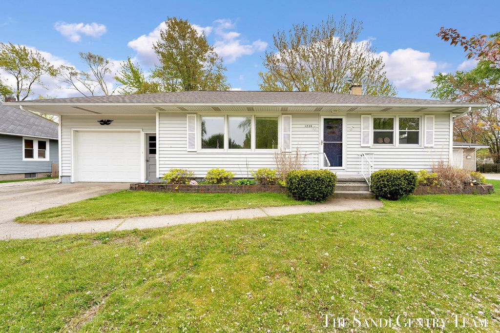1230 Marion Avenue, Grand Haven, MI 49417