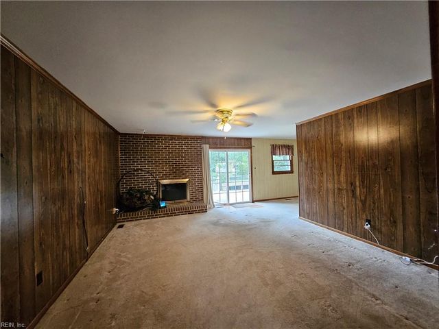 125 Winsome Haven DR, Seaford, VA 23696