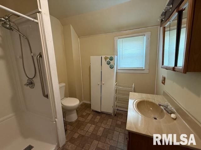 121 N 9TH Street, Herrin, IL 62948