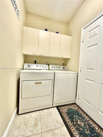 9109 Dupont Place, Wellington, FL 33414
