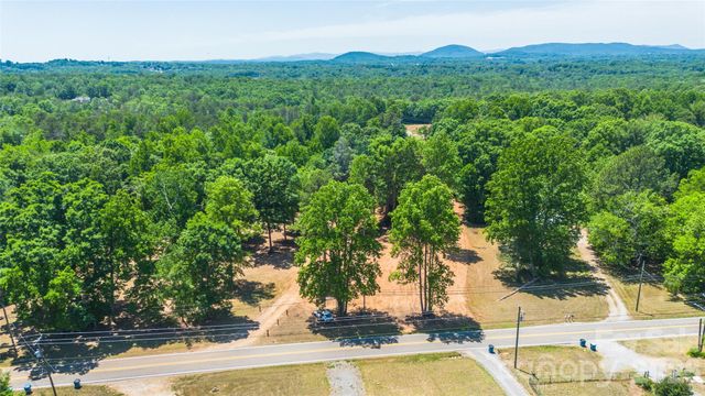00 Cape Hickory Road, Hickory, NC 28601