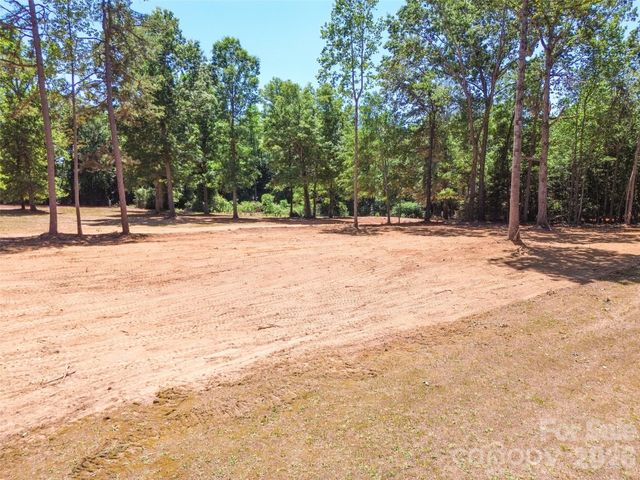 00 Cape Hickory Road, Hickory, NC 28601