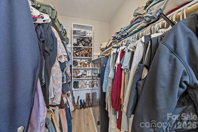 124 Falls Leaf Drive, Troutman, NC 28166