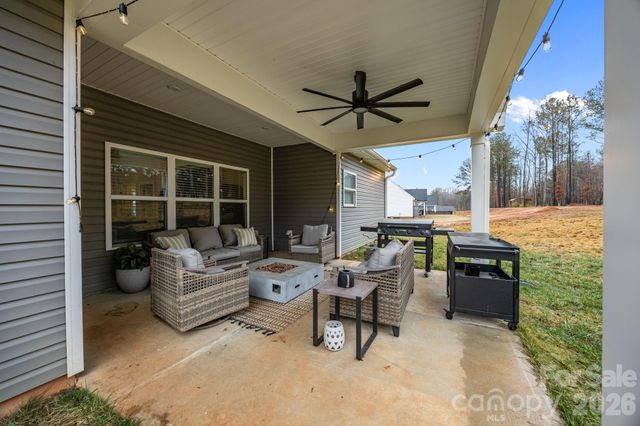 124 Falls Leaf Drive, Troutman, NC 28166