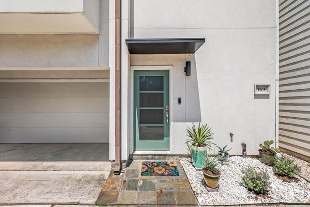 1705 Weber Street, Houston, TX 77007