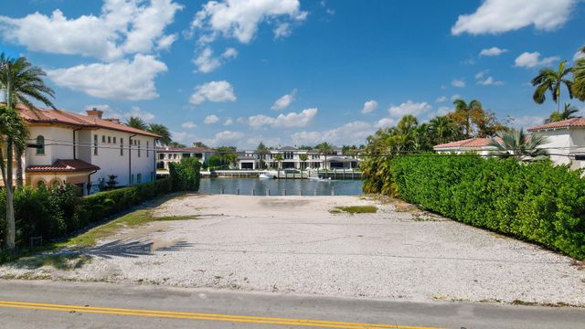 601 NE Spanish Trail, Boca Raton, FL 33432