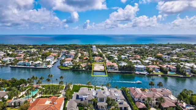 601 NE Spanish Trail, Boca Raton, FL 33432