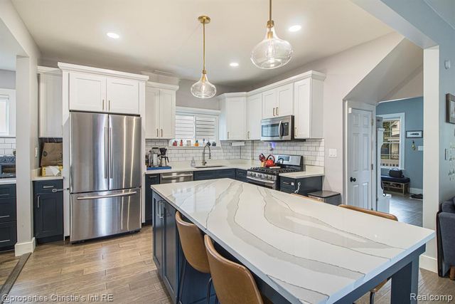 2144 Fischer Street, Detroit, MI 48214