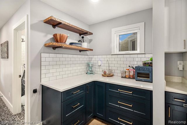 2144 Fischer Street, Detroit, MI 48214