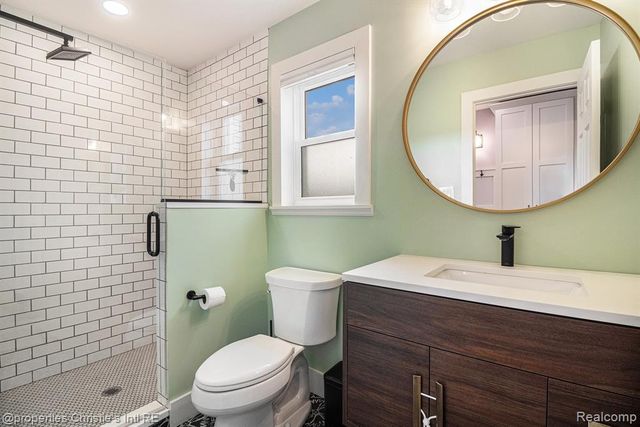 2144 Fischer Street, Detroit, MI 48214