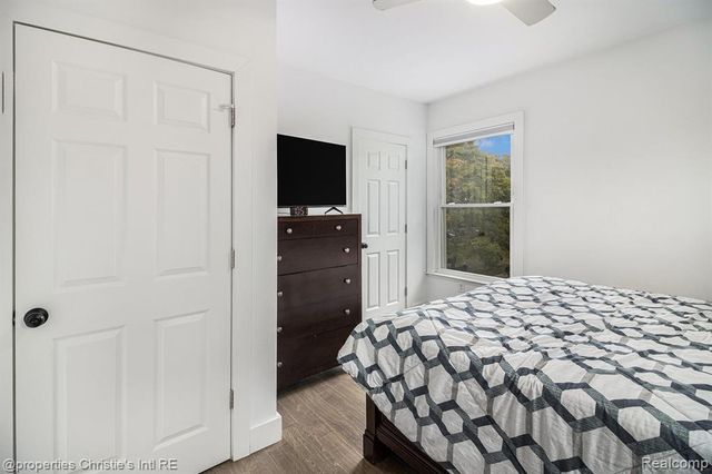 2144 Fischer Street, Detroit, MI 48214