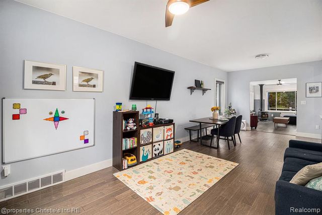 2144 Fischer Street, Detroit, MI 48214