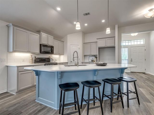 18640 Vivo Drive, Edmond, OK 73012