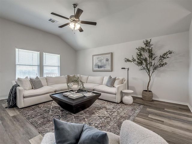 18640 Vivo Drive, Edmond, OK 73012