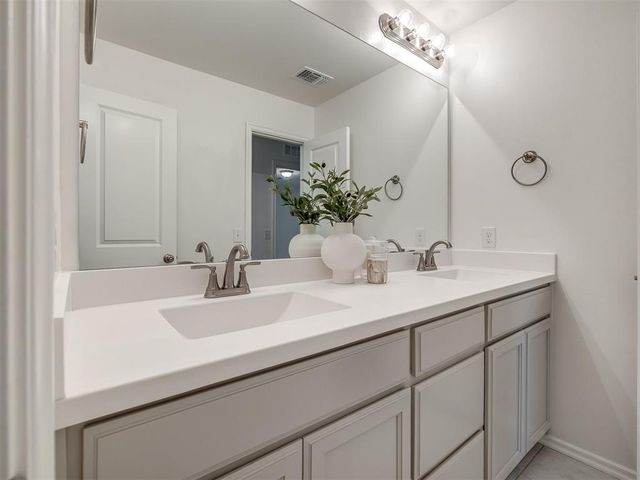 18640 Vivo Drive, Edmond, OK 73012