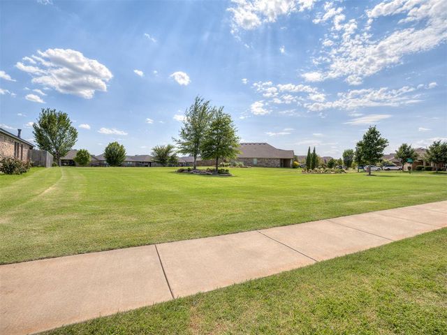 18640 Vivo Drive, Edmond, OK 73012