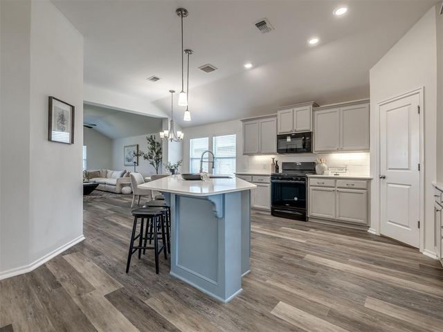 18640 Vivo Drive, Edmond, OK 73012