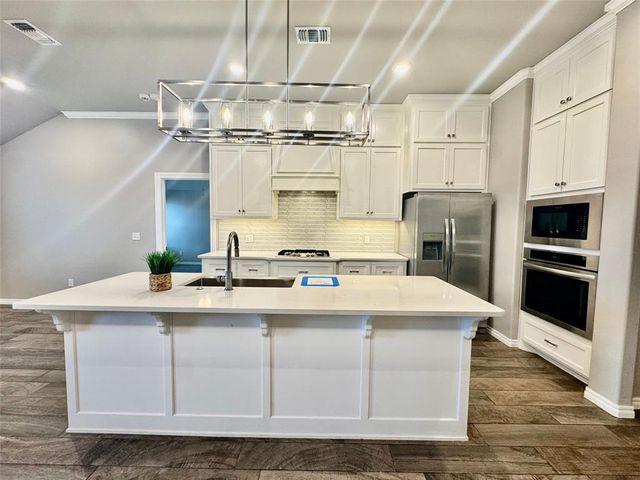 9217 NW 89th Street, Yukon, OK 73099