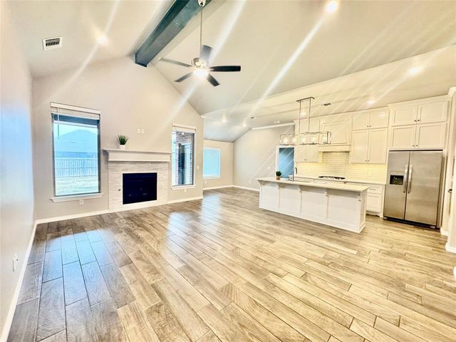 9217 NW 89th Street, Yukon, OK 73099