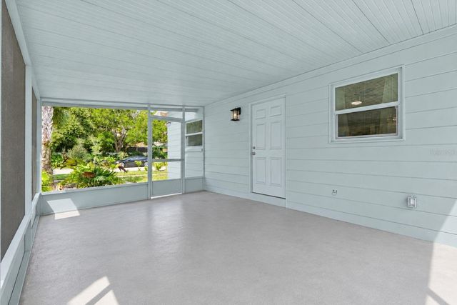 2002 1ST STREET S, St Petersburg, FL 33705