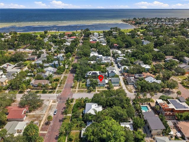 2002 1ST STREET S, St Petersburg, FL 33705