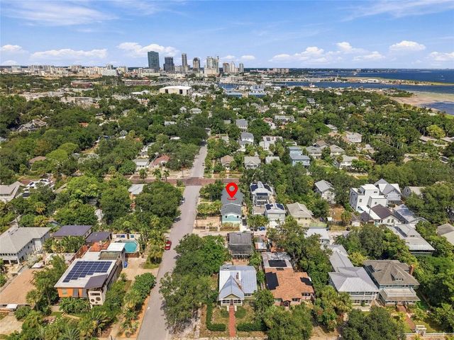 2002 1ST STREET S, St Petersburg, FL 33705