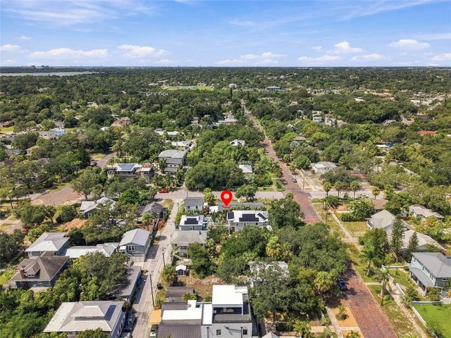 2002 1ST STREET S, St Petersburg, FL 33705
