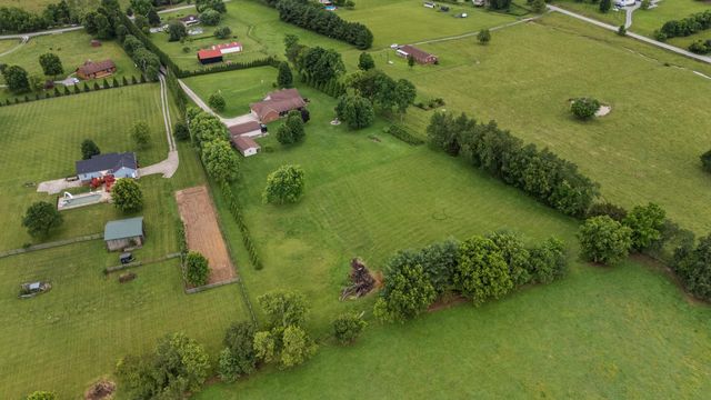 876 Sebree Road, Stamping Ground, KY 40379