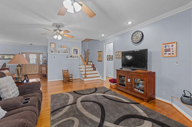 876 Sebree Road, Stamping Ground, KY 40379