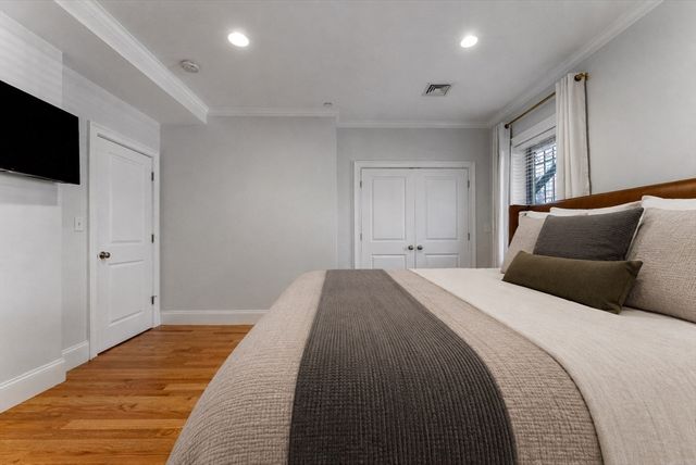 668 Massachusetts Ave G, Boston, MA 02118