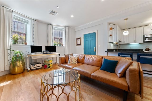 668 Massachusetts Ave G, Boston, MA 02118