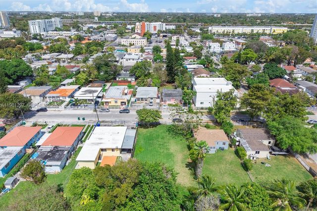 1922 NW 33rd St, Miami, FL 33142