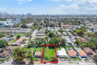 1922 NW 33rd St, Miami, FL 33142