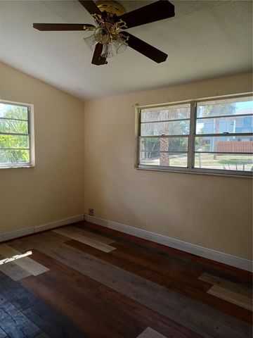 615 NORTH AVENUE, Tarpon Springs, FL 34689