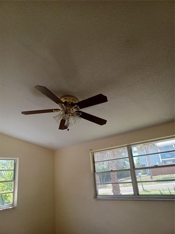 615 NORTH AVENUE, Tarpon Springs, FL 34689