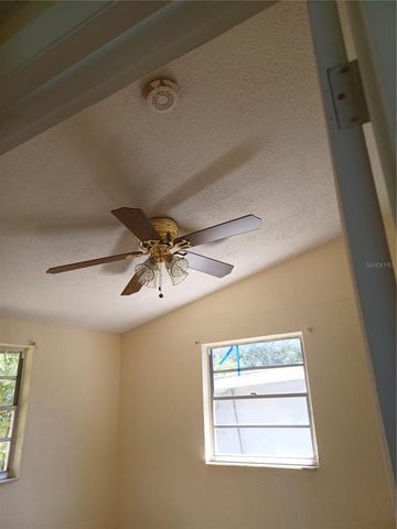 615 NORTH AVENUE, Tarpon Springs, FL 34689