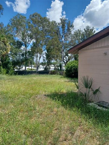 615 NORTH AVENUE, Tarpon Springs, FL 34689